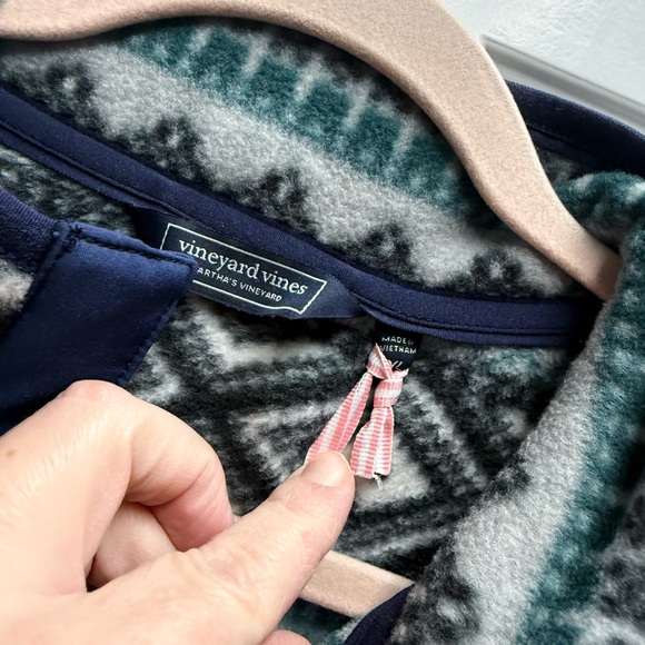 Vineyard Vines- NEW!! Women Fleece Pullover Snap- Sheep/Lamb- Size XL - Picture 4 of 5